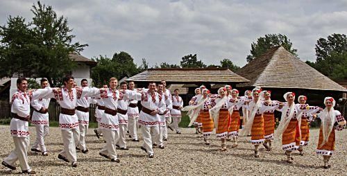 40 Folkloregruppen nehmen am Festival teil