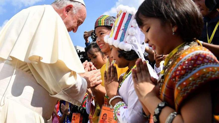 Líderes musulmanes pedirán al Papa que interceda por los rohinyás