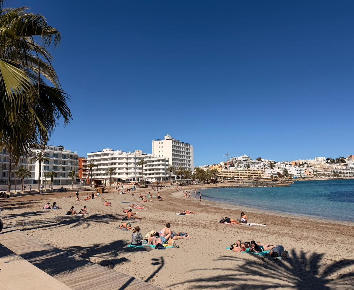 Ibiza disfruta una semana con temperaturas primaverales.