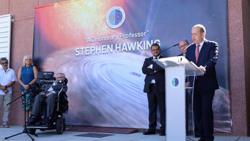 Pedro Ortega &quot;Hawking proyecta a Canarias en el mapa mundial de la ciencia&quot;