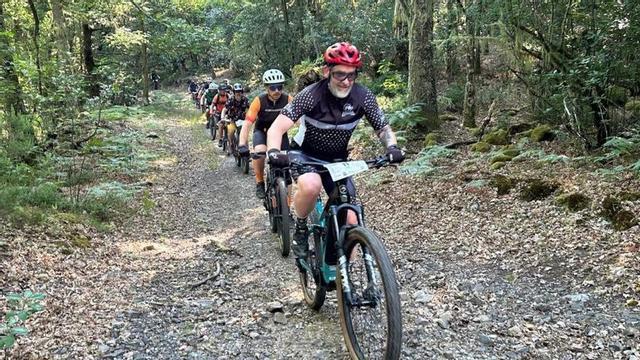 Un momento de la primera jornada de la Travesía Degaña-Ibias.  |