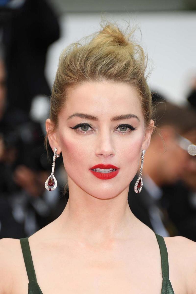 El maquillaje de Amber Heard sobre la alfombra roja de Cannes