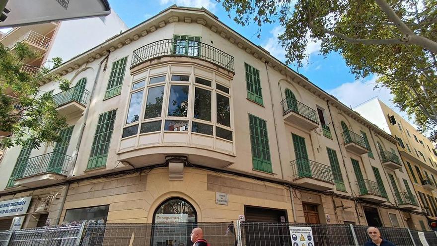 VÍDEO | Autorizan el derribo del edificio de 31 de Desembre con la condición de conservar la fachada de Gaspar Bennazar