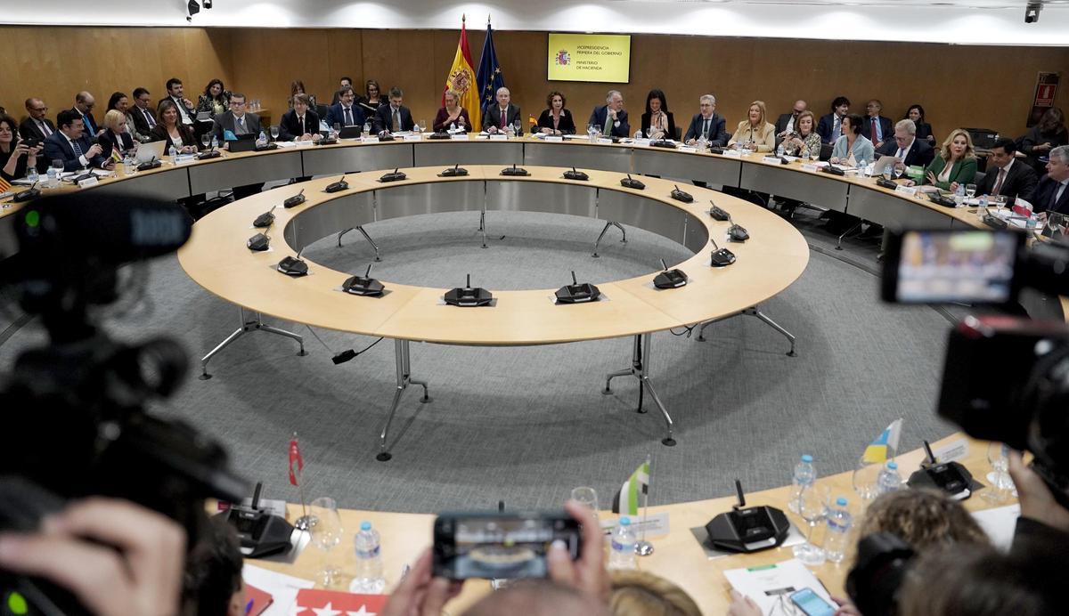 Reunión del Consejo de Política Fiscal y Financiera, presidido por la vicepresidenta primera y ministra de Hacienda, María Jesús Montero.