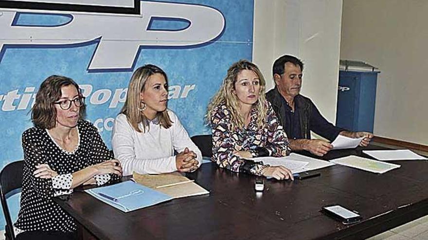 Una imagen de la rueda de prensa celebrada ayer por el PP.