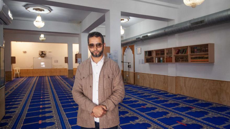 Imagen de archivo de Karim El Moussaoui Abahri en la mezquita de la Paz. | V.MARÍ