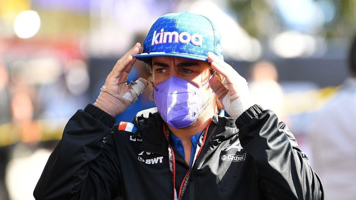 Fernando Alonso sufre una lesión y compite con dolor sin poder operarse.