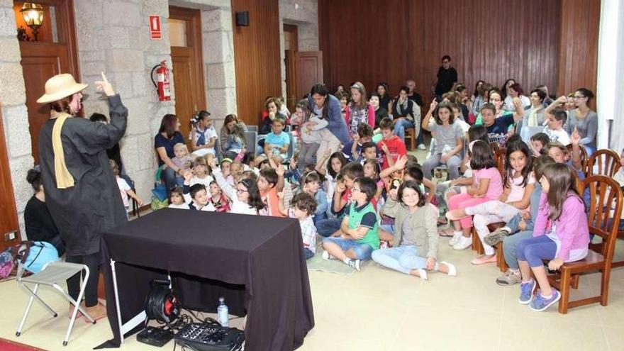 Disfrutar de la cultura en Ponte Caldelas y del mototurismo en los cañones del Sil