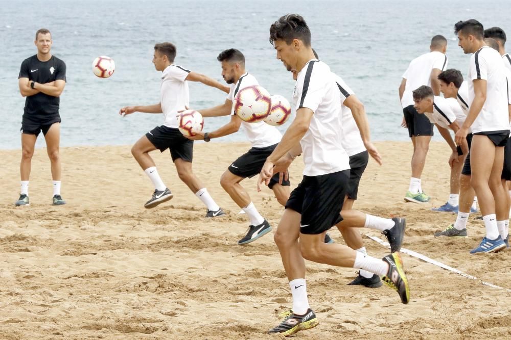 El Sporting se entrena en La Ñora