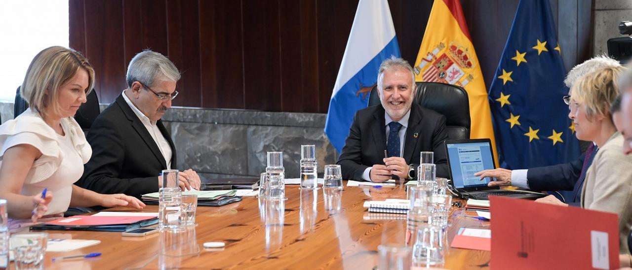 Reuninón del Consejo de Gobierno celebrado este jueves en Santa Cruz de Tenerife.