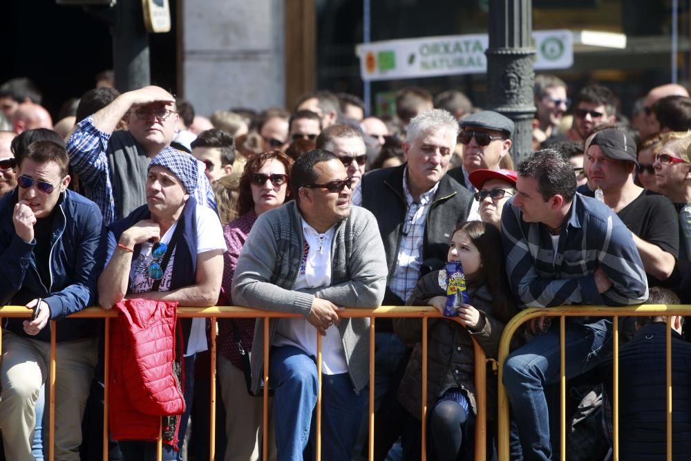 Búscate en la mascletà del 13 de marzo