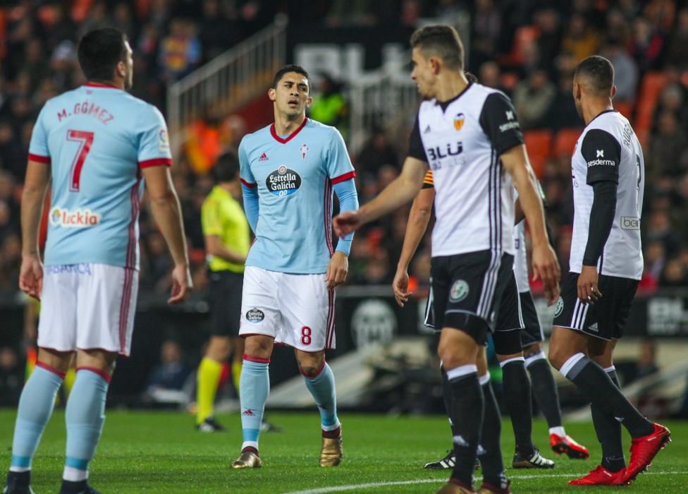 Las imágenes de la derrota del equipo celeste en Mestalla.