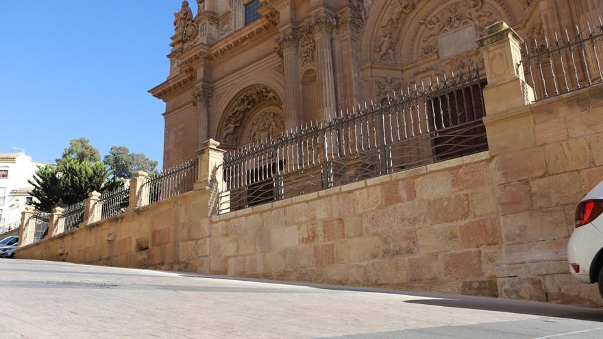 Culminan en Lorca las obras para la retirada de la escalinata de San Patricio