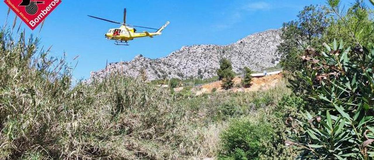 Uno de los rescates de bomberos en Bolulla.