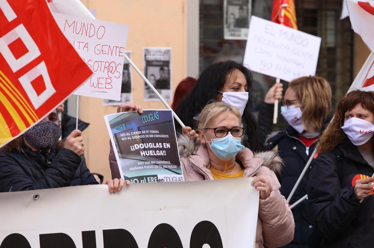 Protestas por el ere en Douglas en 2021