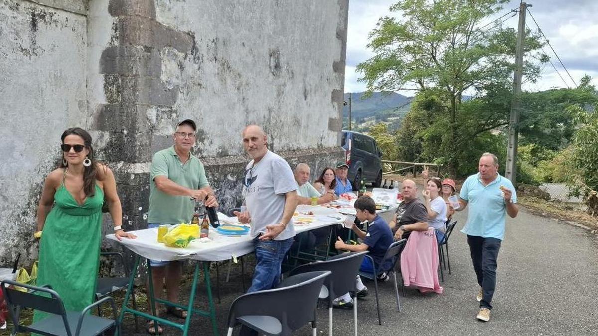 Asistentes a la comida en Santa Cruz