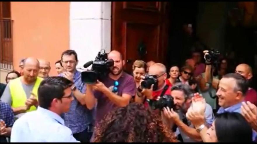 Jorge Rodríguez vuelve al Ayuntamiento de Ontinyent entre aplausos