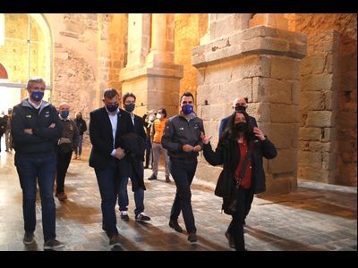 El conseller Torrent i el vicepresident de la Xunta de Galícia inauguren una fita del camí de Sant Jaume al monestir de Sant Pere de Rodes