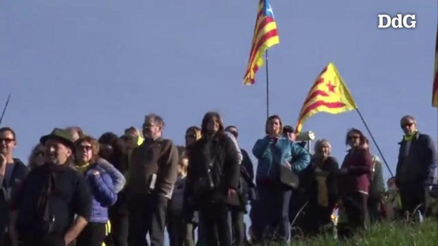 Acció al Puig de les Basses en suport de les independentistes preses