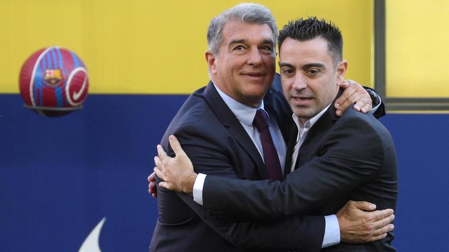 FC Barcelona unveil new coach Xavi