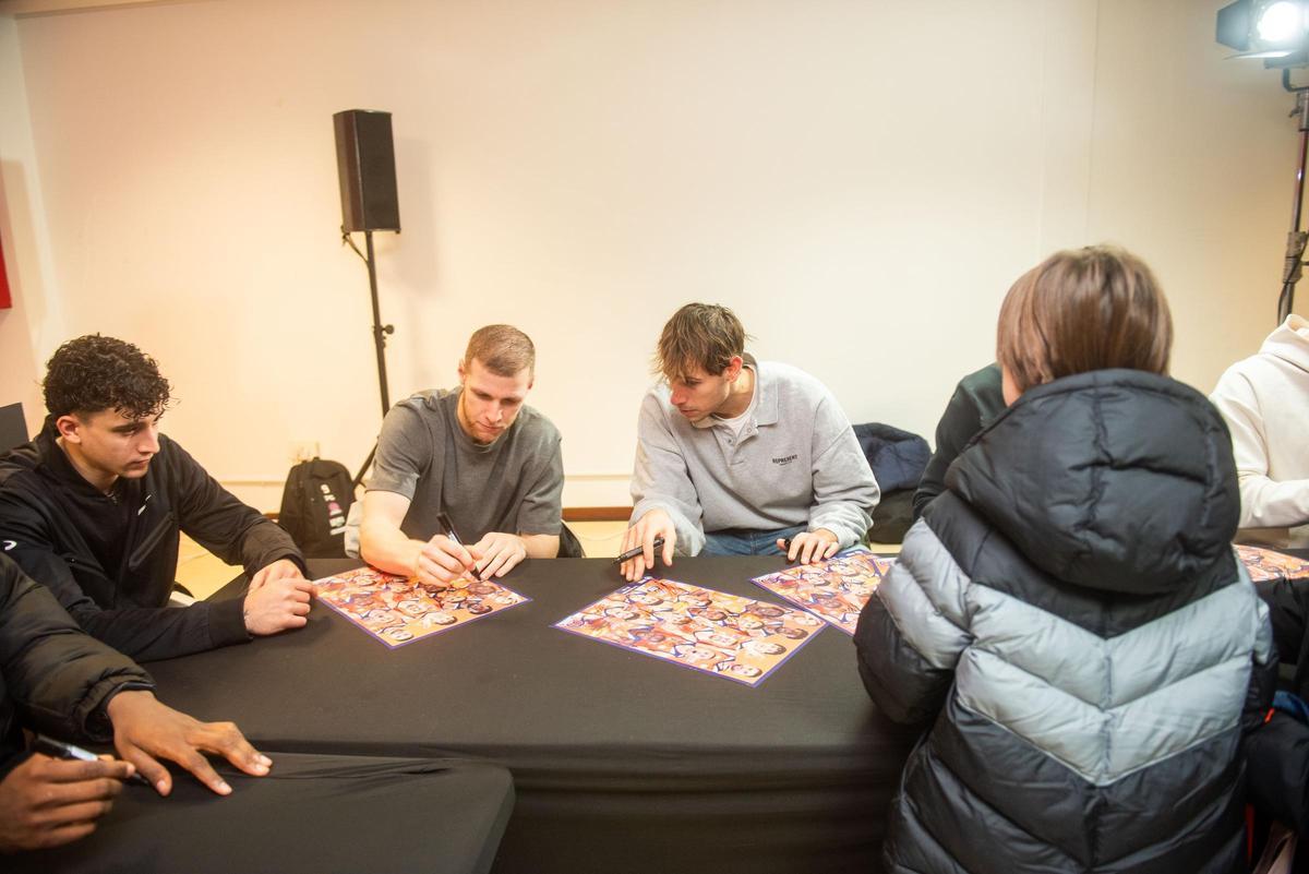 Entrenamiento de puertas abiertas del Leyma en el Coliseum