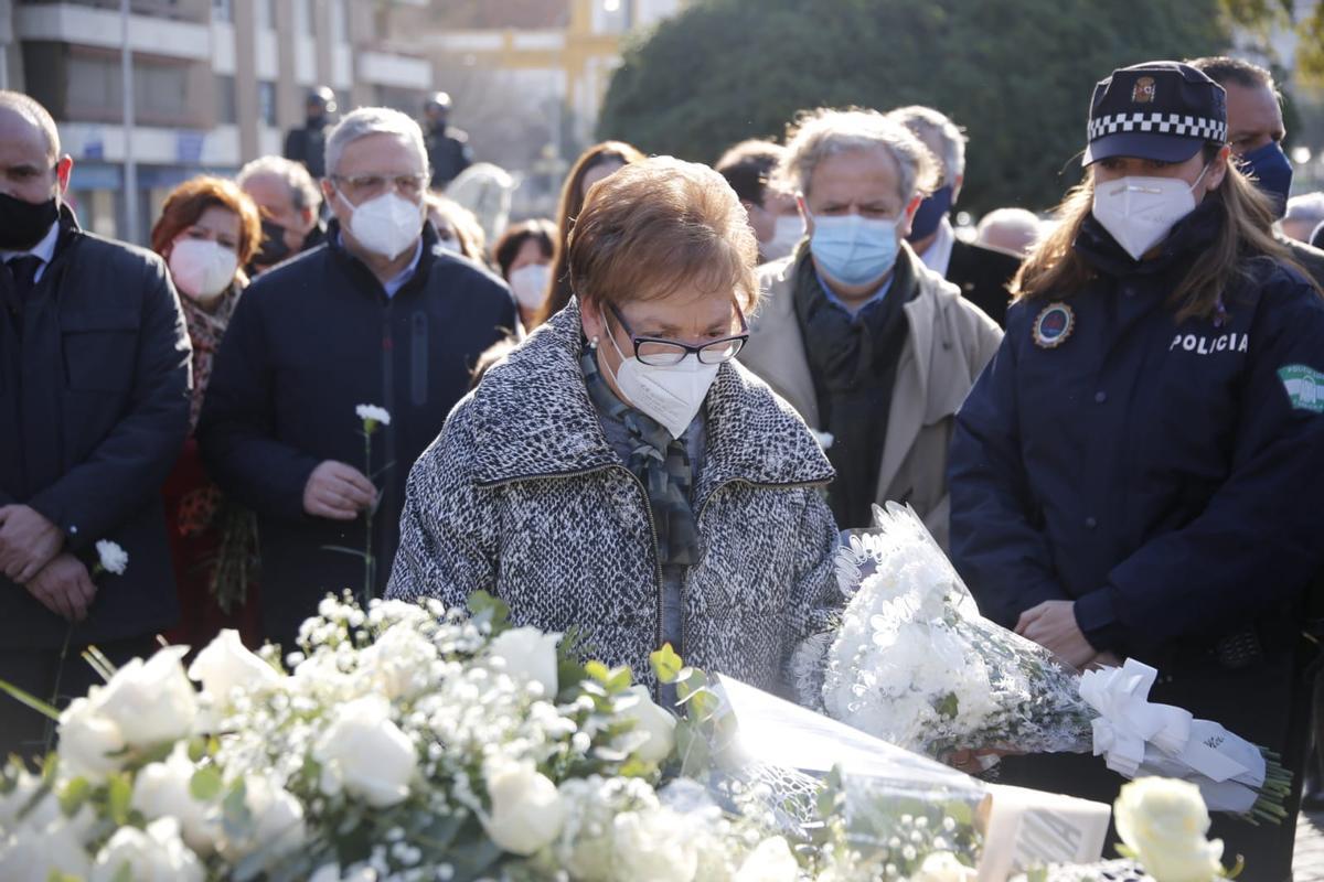 Homenaje a las policías locales Mª Ángeles García y Soledad Muñoz en el 25º aniversario de su asesinato
