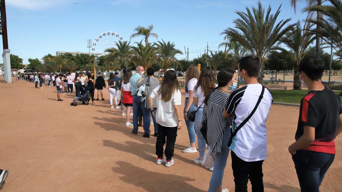 Los más jóvenes toman el 'Arenal Park'