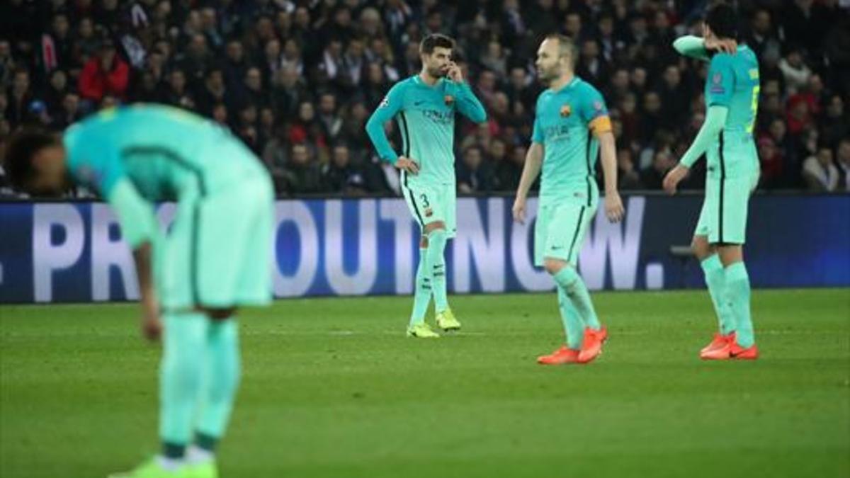 Piqué, Iniesta y Busquets,  en una noche para olvidar.