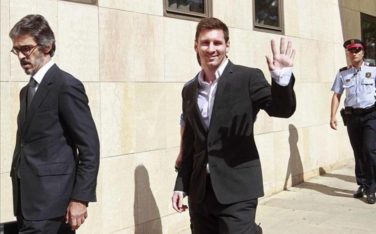 Messi, saliendo de los juzgados de Gavà