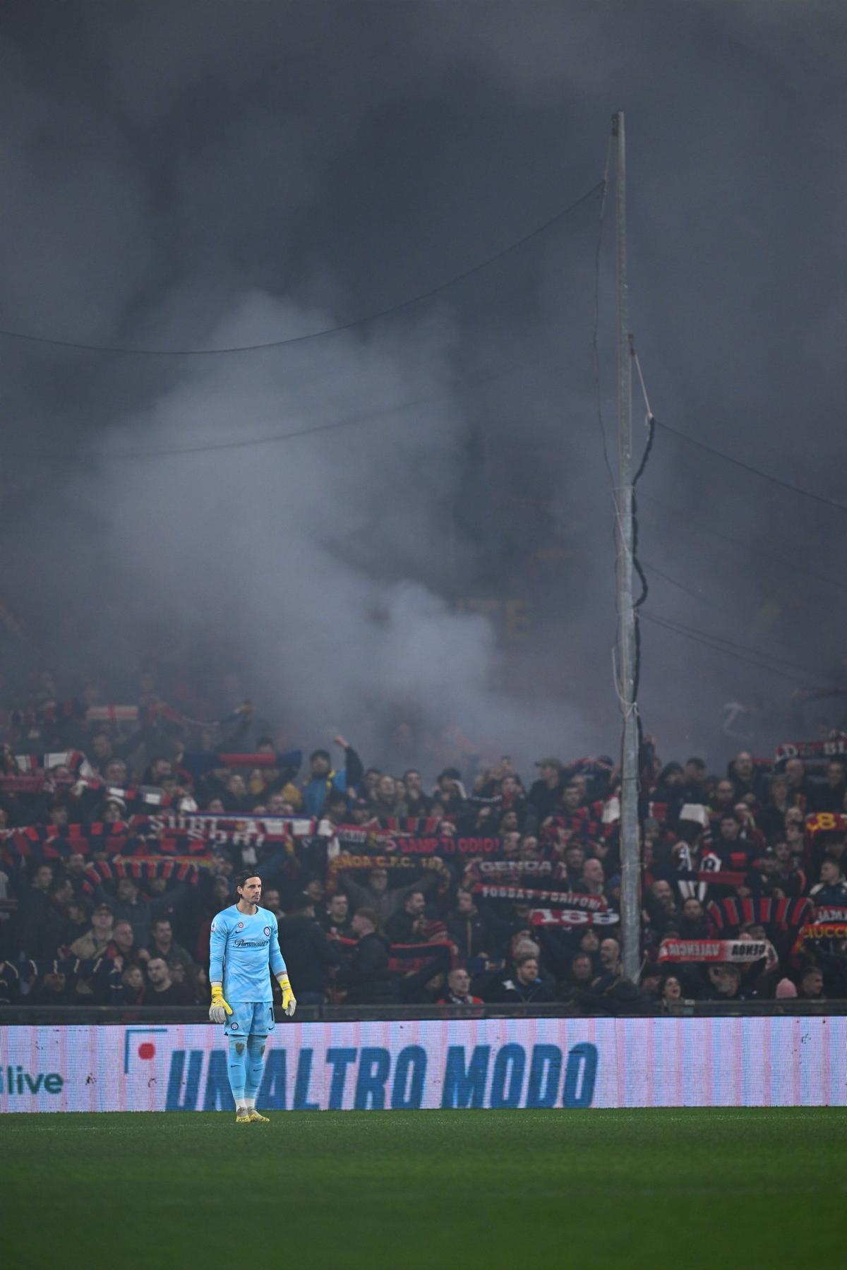 El Genoa - Inter, suspendido unos minutos por bombas de humo