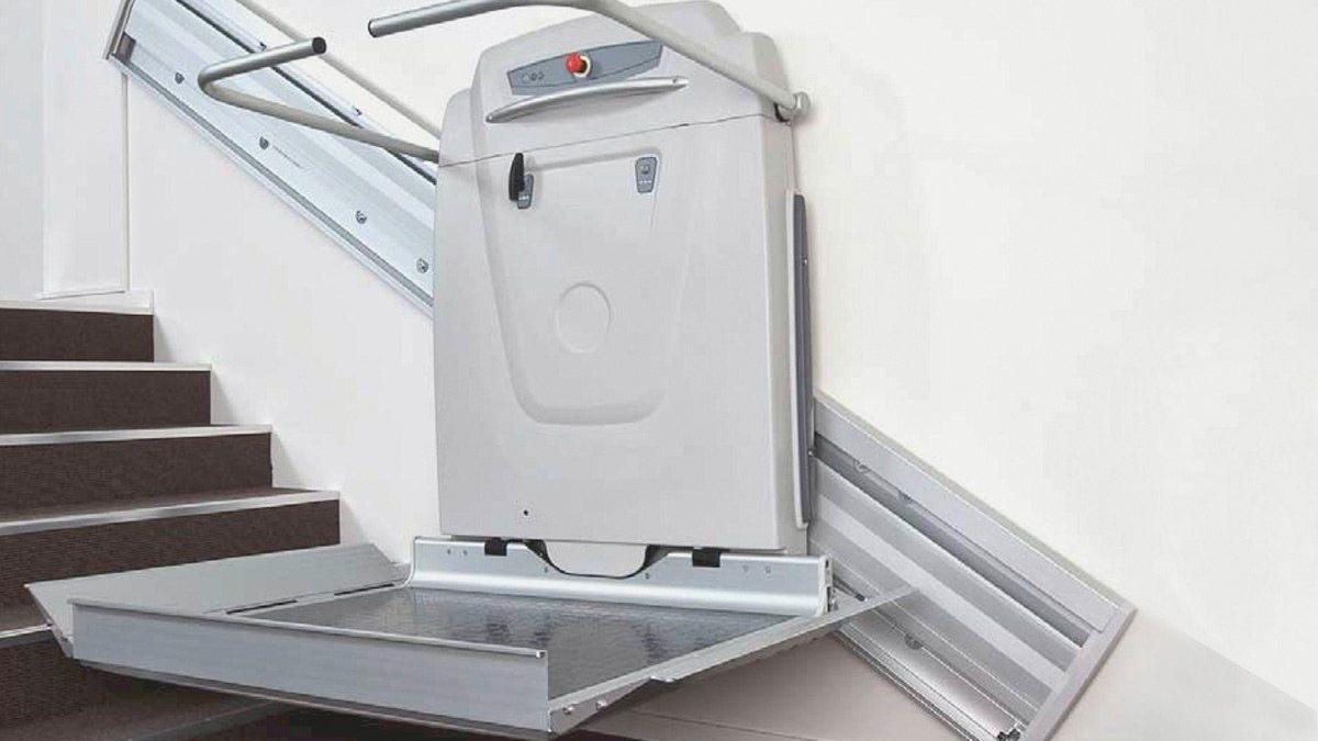 Imagen de la una plataforma salvaescalera