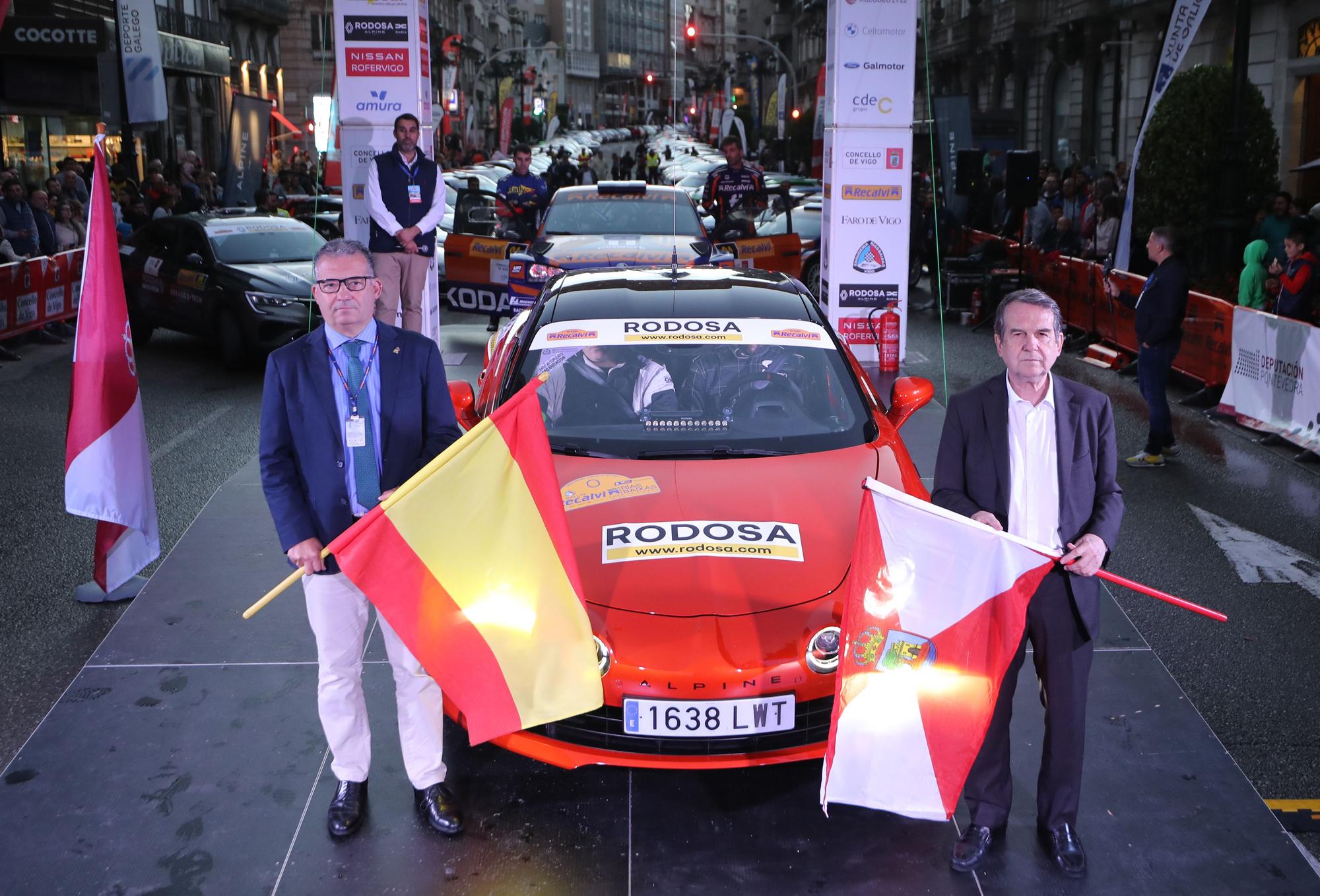 Los motores del Rallye Rías Baixas rugen en el centro de Vigo