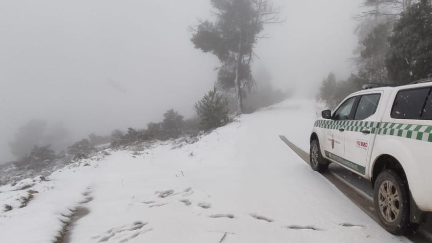 Insólita imagen de Sierra Espuña con nieve en abril