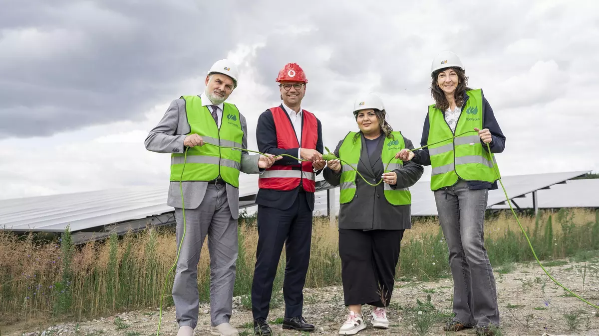 Iberdrola pone en marcha su primer parque solar en Alemania para suministrar energía a Vodafone