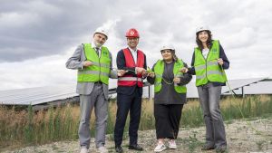 Iberdrola pone en marcha su primer parque solar en Alemania, que suministrará energía verde a Vodafone