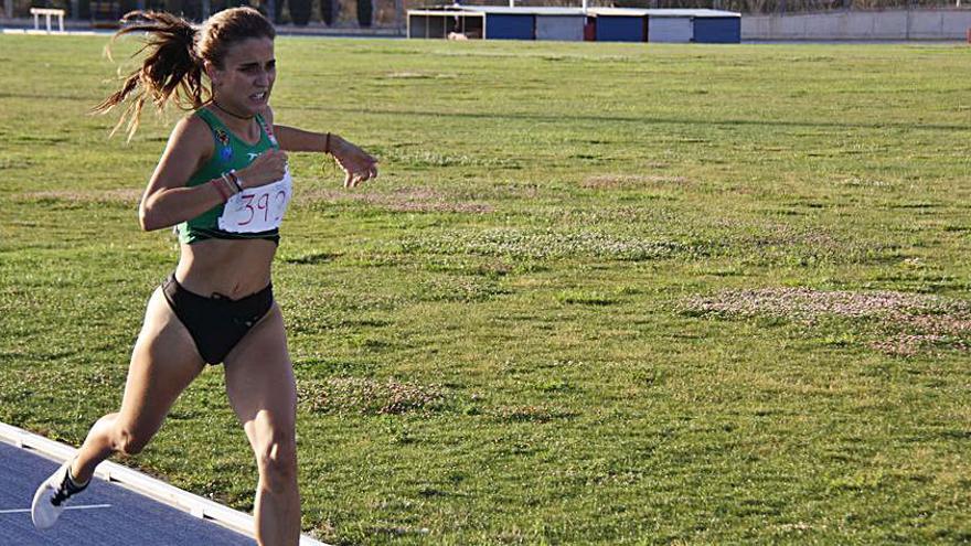 Daniela García, en un campeonato de pista al aire libre.