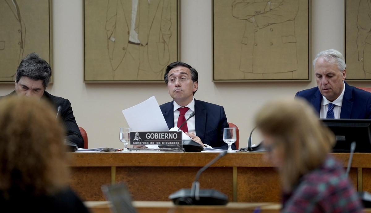 José Manuel Albares, ministro de Exteriores, durante la comisión de Exteriores en la que ha comparecido.