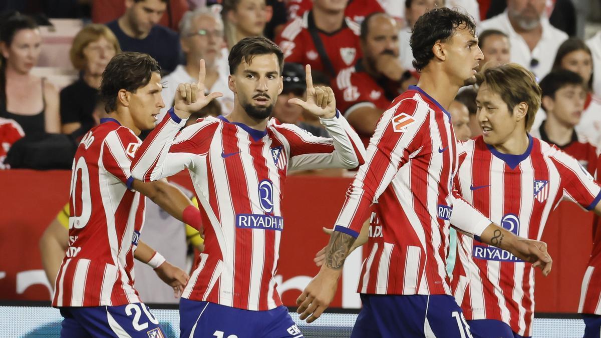 Baena celebra uno de sus goles contra el Sevilla de este sábado.