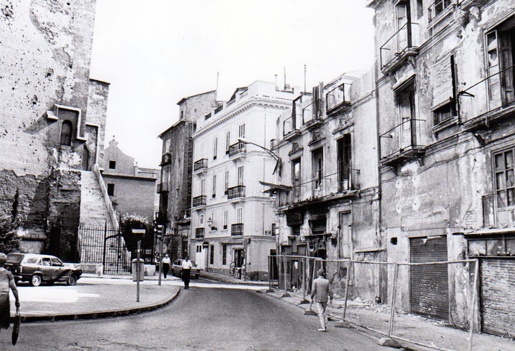 Un paseo por Ciutat Vella de finales de los años 80