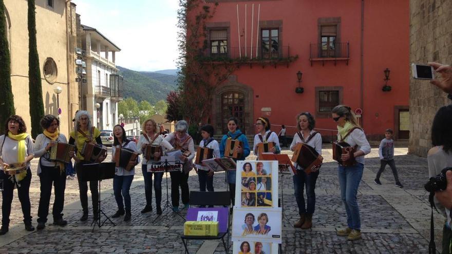 Un Concert Groc ofert per Diàdona, Dones Acordionistes i Percussionistes del Pirineu a la Seu
