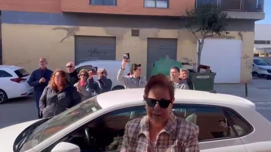 Gritos contra Mazón en la visita del conseller de Sanidad a Catarroja