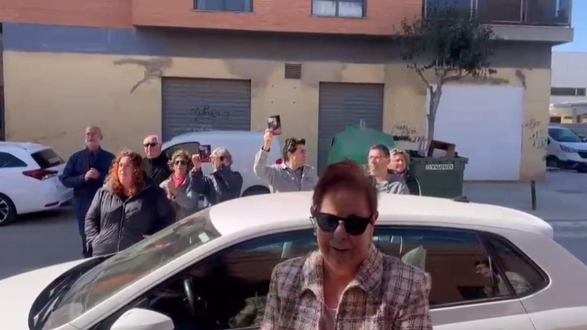 Gritos contra Mazón en la visita del conseller de Sanidad a Catarroja
