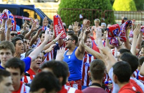 Los aficionados del Atlético celebran la Liga en Madrid