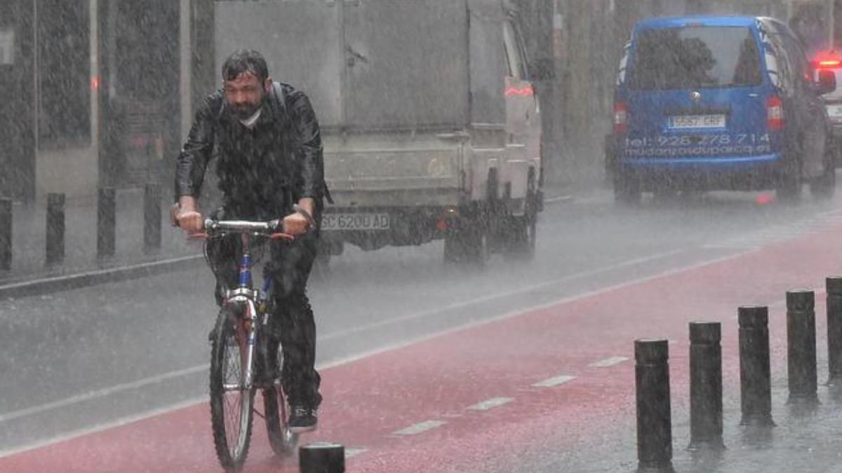 Drástico cambio del tiempo en Canarias: Aemet prevé lluvias intensas y chubascos a lo largo de esta semana