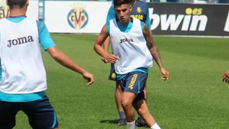 Leo Suárez ya trabaja como uno más en el filial.