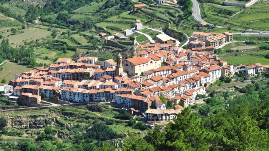 Qué ver en Linares de Mora, el último pueblo de Aragón que se ha colado en la lista de los Pueblos Más Bonitos de España