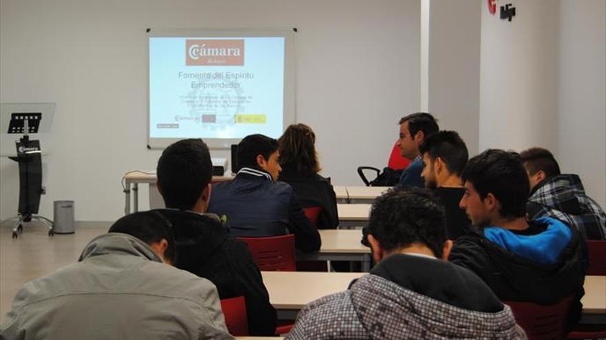 La Cámara de Comercio de Badajoz fomenta el espíritu emprendedor entre los jóvenes