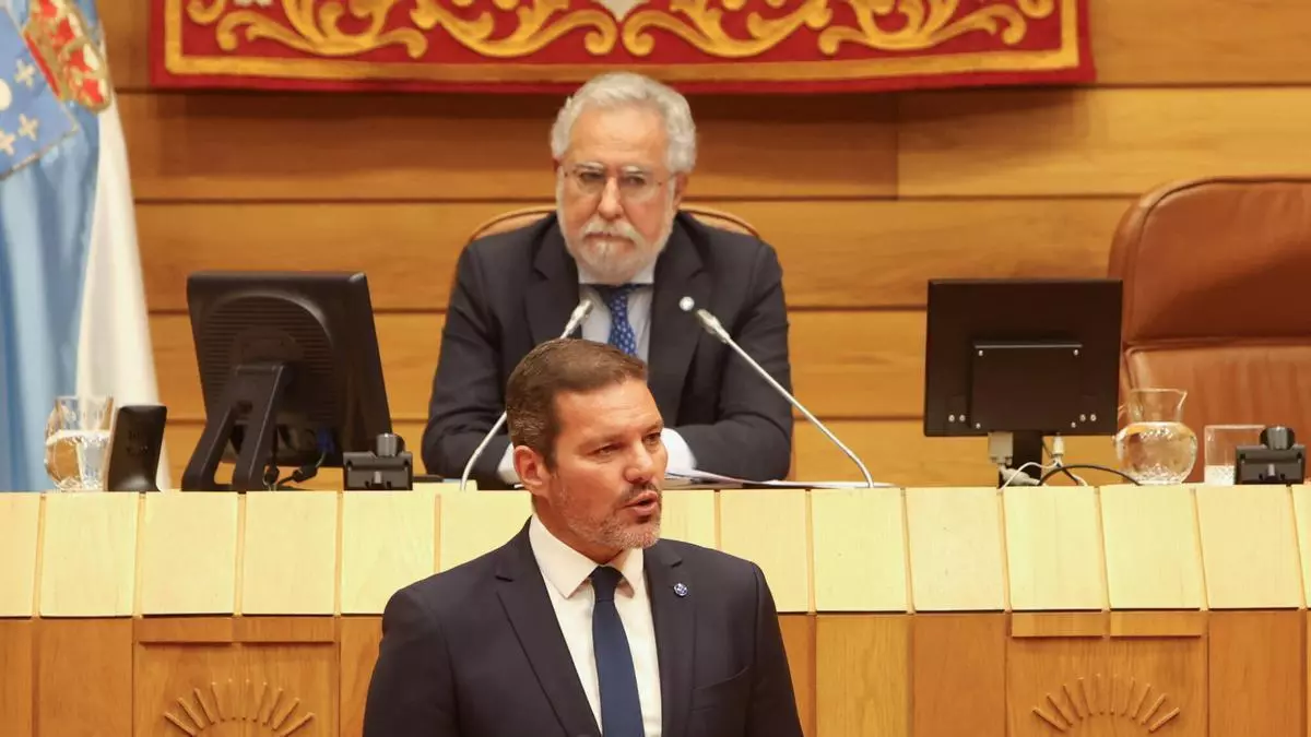 Un ano e medio despois a Xunta impulsa a norma que lles permitirá desempatar nas axudas ás empresas que empreguen galego