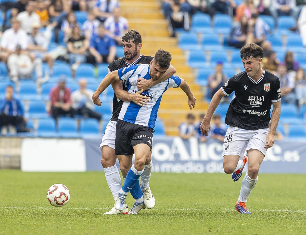 Agustín Coscia trabaja para liberarse de la marca de su defensor.