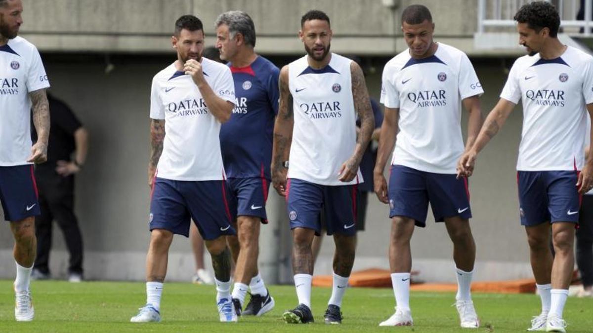 Messi, Neymar y Mbappé en un entrenamiento con el PSG